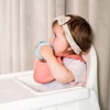 Kép 4/7 - Ergonomikus ivástanuló bögre Baby Ono FLOW világoskék