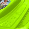 Kép 2/2 - Műanyag lapos szánkó háttámlával és fékekkel Baby Mix SPEED BOB zöld