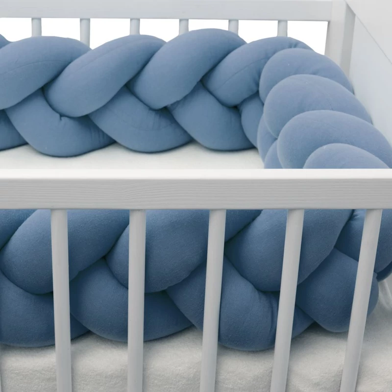 Védő fonott rácsvédő kiságyba muszlin New Baby kék