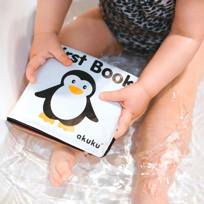 A baba első sípoló könyve vízbe Akuku
